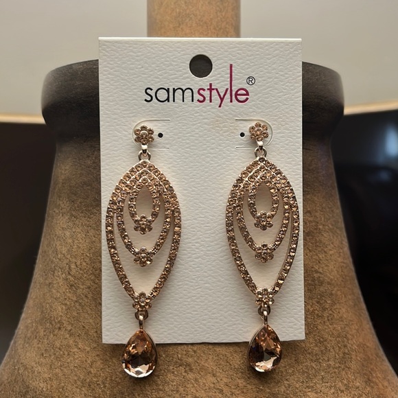 Pink SamStyle Earrings - Picture 1 of 4